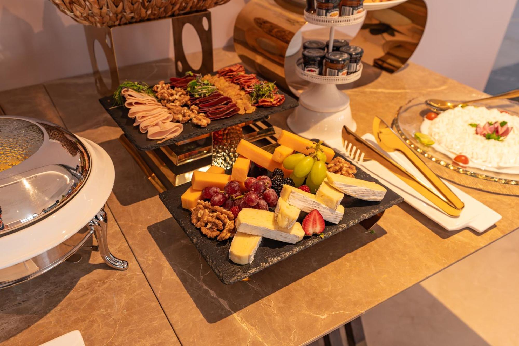 ריאד Vivienda Hotel And Villas, Diplomatic Quarter מראה חיצוני תמונה